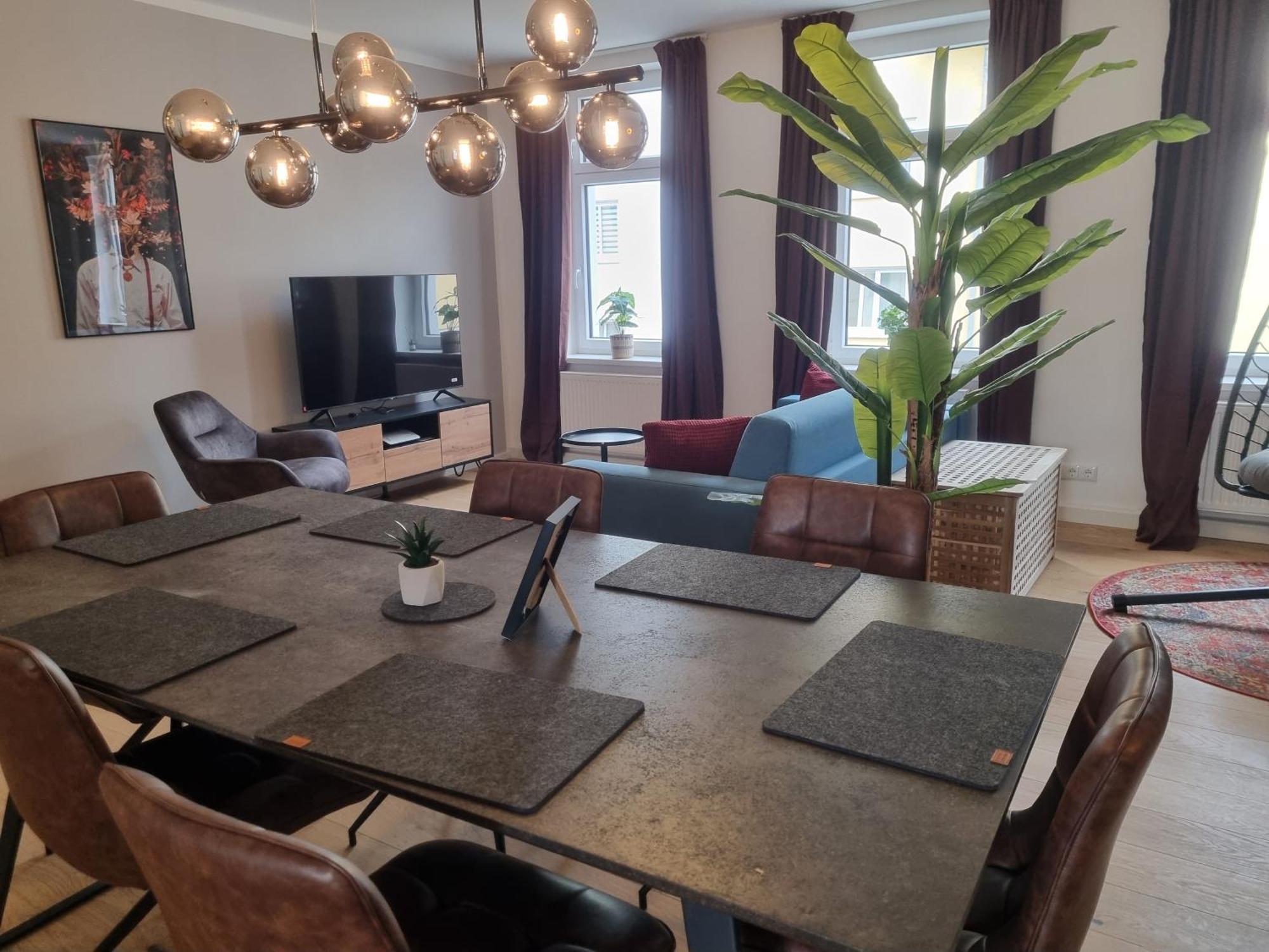 Maremar - Style-Loft Am Ferberturm - 2 Schlafzimmer - Luxus Boxspringbett - Arbeitsplaetze - Highspeed Wlan Гера Экстерьер фото